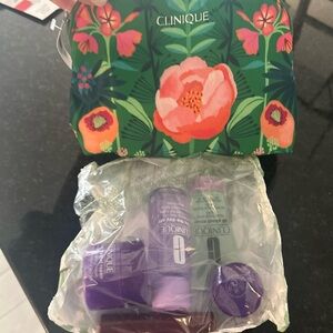 NWT CLINIQUE 6 piece gift set.